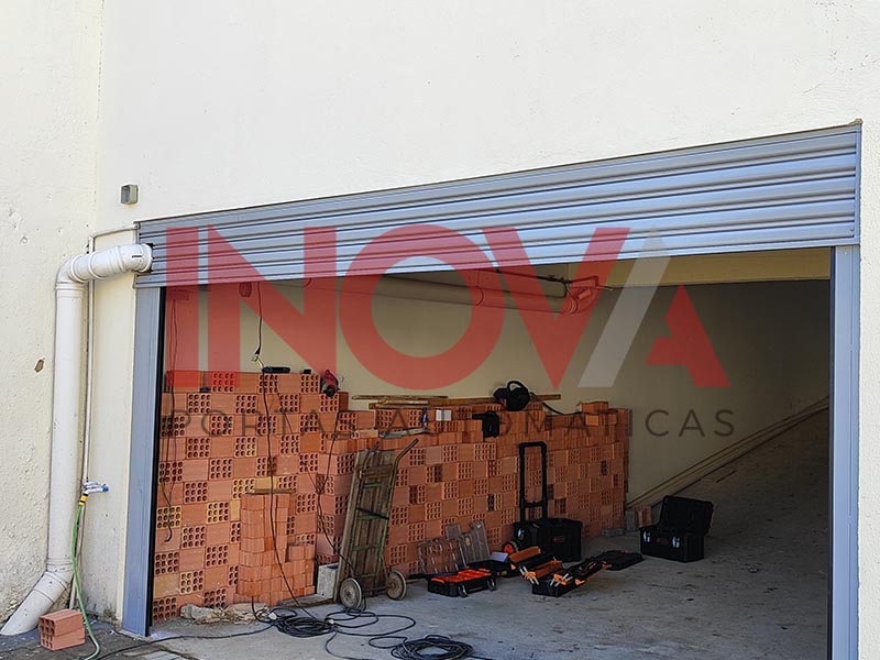 Inova Portas Automáticas | Portas de Enrolar Automáticas  em Curitiba.