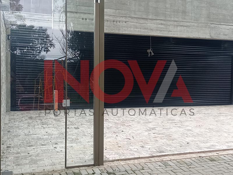 Inova Portas Automáticas | Portas de Enrolar Automáticas  em Curitiba.